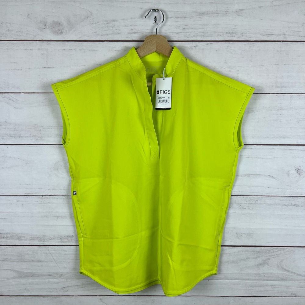 NWT FIGS Rafaela Scrub Top XS